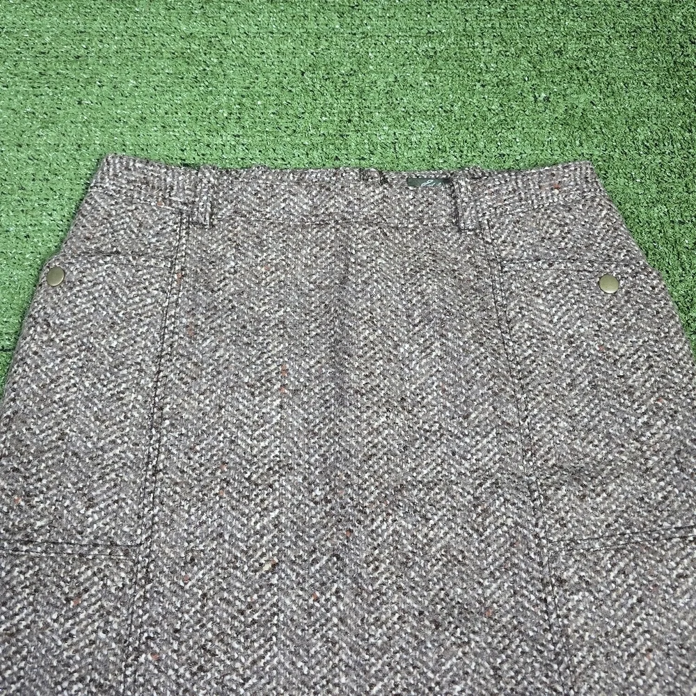 EDDIE BAUER | 48% WOOL BLEND CHEVRON WOVEN MINI SKIRT w\ BUTTONED SIDE POCKETS